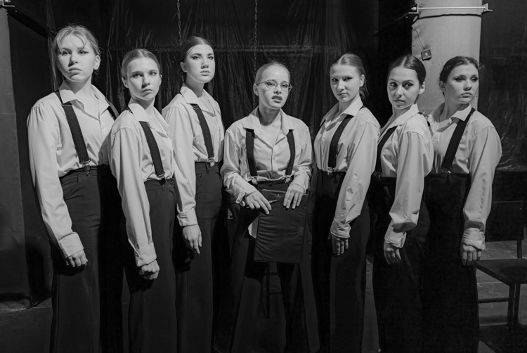 Играем Брюсова или Зеркальное кабаре Зазеркалье