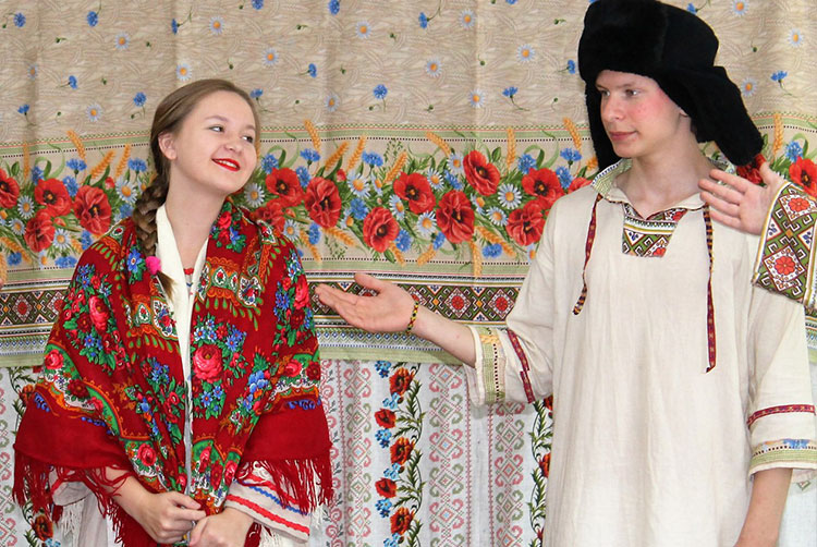 Малиновы сказки в театре Зазеркалье