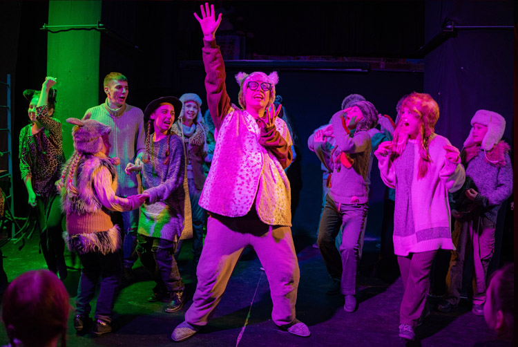 Спектакль СОБАКИ!