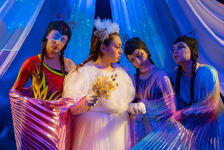 Куда летит тучка для дошкольников Зазеркалье